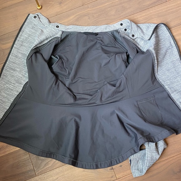Lululemon Bust A Move Jacket - Picture 16 of 16